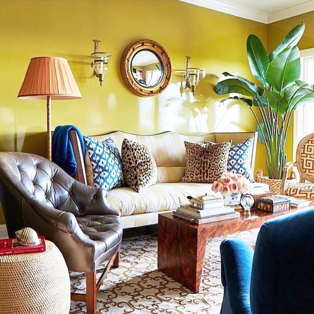 2021-01-22_CKWpJriMsoj_2492360428923046435 high gloss paint in interior room