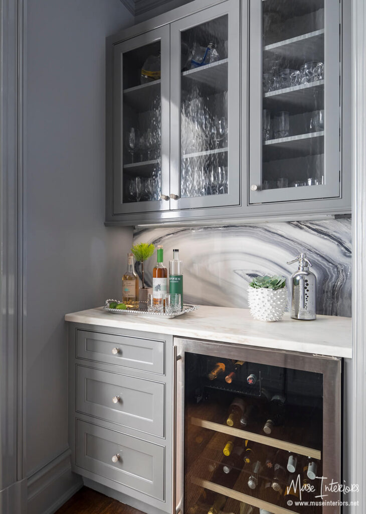 2+F_Muse_Davis_Bar_0635_FF+copy high gloss paint in interior room