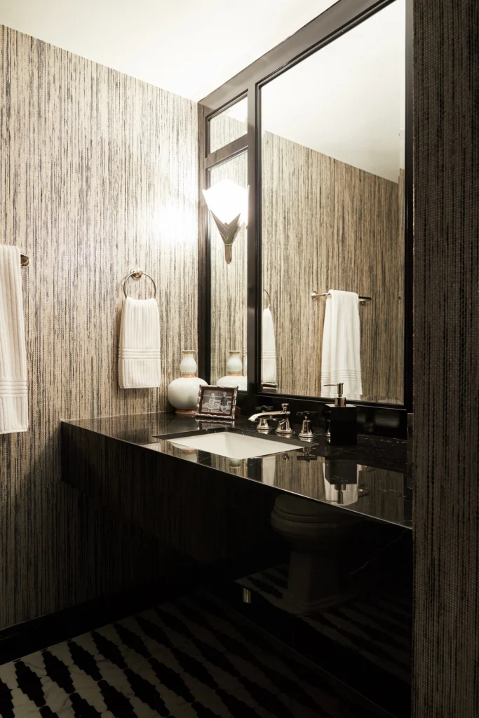 Area_Carnegie_Hill_6727.jpg Photography by Kirsten Francis. This glossy guest bathroom was painted in brilliant Lac Black from Fine Paints of Europe.