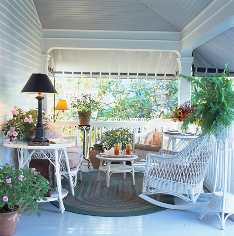 CI_SHPorch01 high gloss paint in exterior building