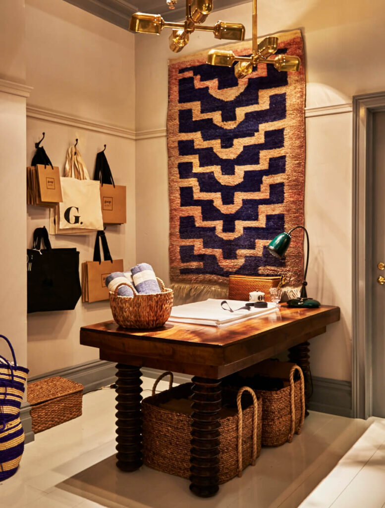 GOOP_2015_LORES_ADRIAN GAUT_019 high gloss paint in interior room