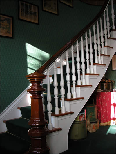 inside_staircase high gloss paint on building